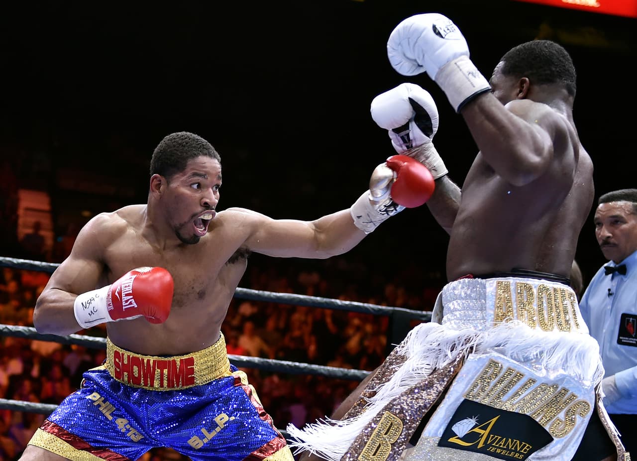 Porter conectó muchos golpes sólidos al rostro de su rival.