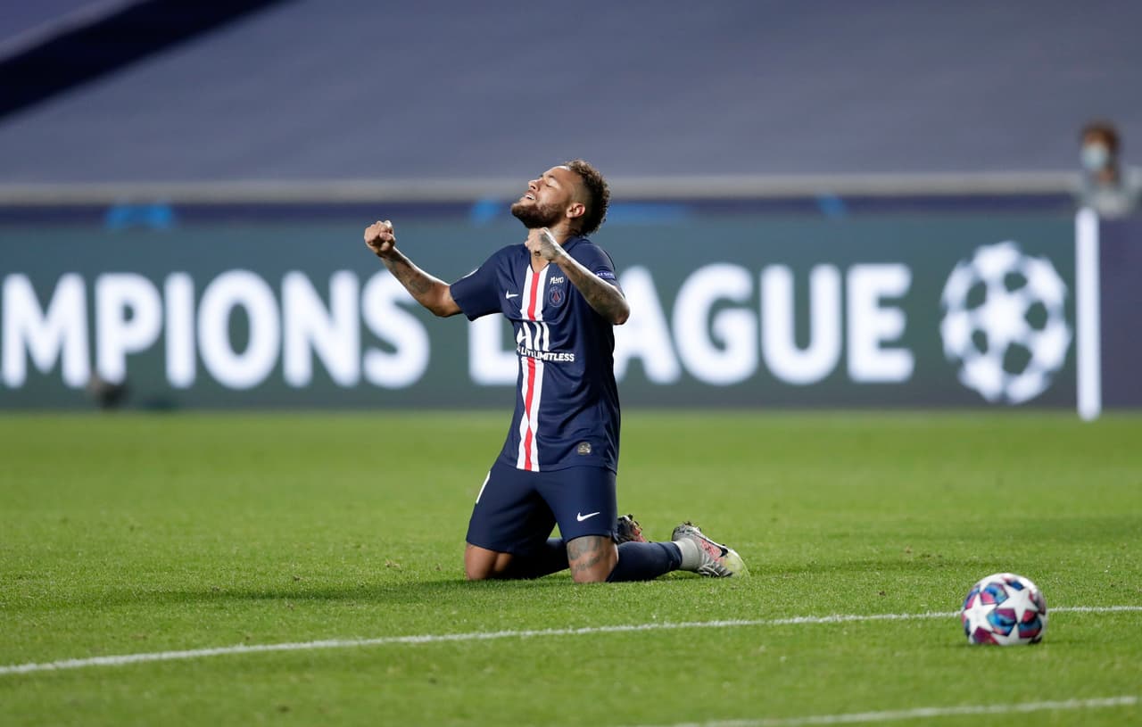 El conjunto francés avanzó por primera vez al último partido de la justa y así celebraron al finalizar los 90’.