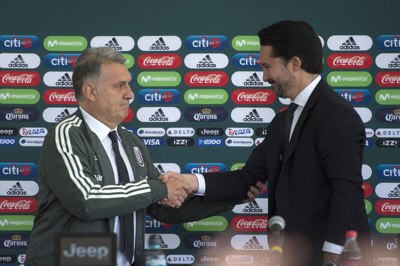 Martino es un hombre confiable, que se ha ganado por eso el respeto del mundo del fútbol desde sus comienzos en el fútbol guaraní para llegar a la selección de Paraguay, donde despegó a nivel internacional.