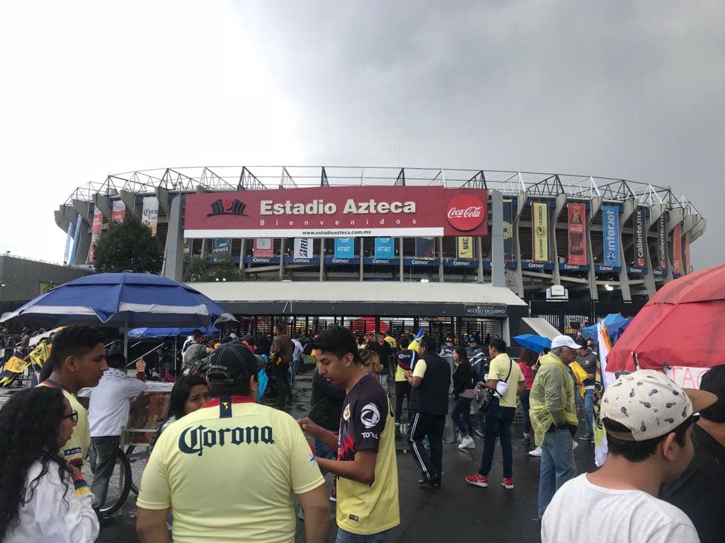 Exterior del Estadio Azteca previo al partido por la segunda jornada de la Liga MX entre América y Atlas.