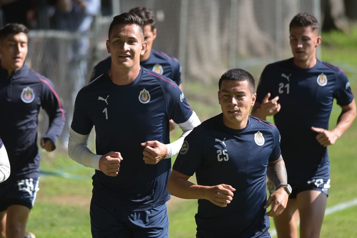 Chivas de Guadalajara no baja su ritmo luego de caer en sus amistosos de pretemporada y por eso mantiene su preparación en entrenamiento con miras al comienzo del Apertura 2019 de la Liga MX.