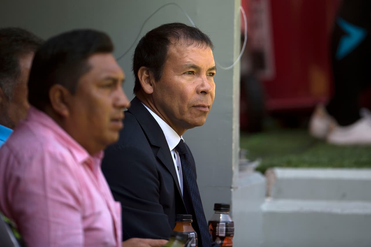 José Guadalupe Cruz intentó reanimar a su equipo tras el empate, pero el momento anímico estaba con el equipo local.