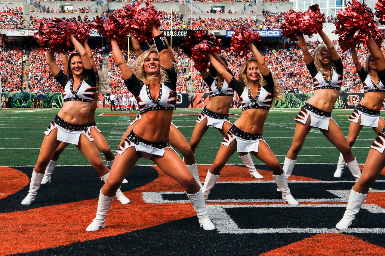 De los ocho equipos de la NFL en la Ronda de Comodines, Bengals, Texans, Chiefs, Vikings, Redskins y Seahawks tienen porristas y NFL.com/Español te regala un collage con las mejores imágenes de todas ellas. ¡Disfrútalo!