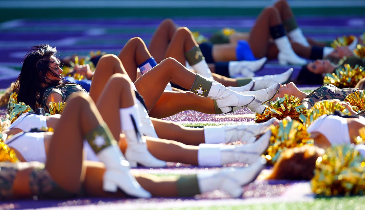 De los ocho equipos de la NFL en la Ronda de Comodines, Bengals, Texans, Chiefs, Vikings, Redskins y Seahawks tienen porristas y NFL.com/Español te regala un collage con las mejores imágenes de todas ellas. ¡Disfrútalo!