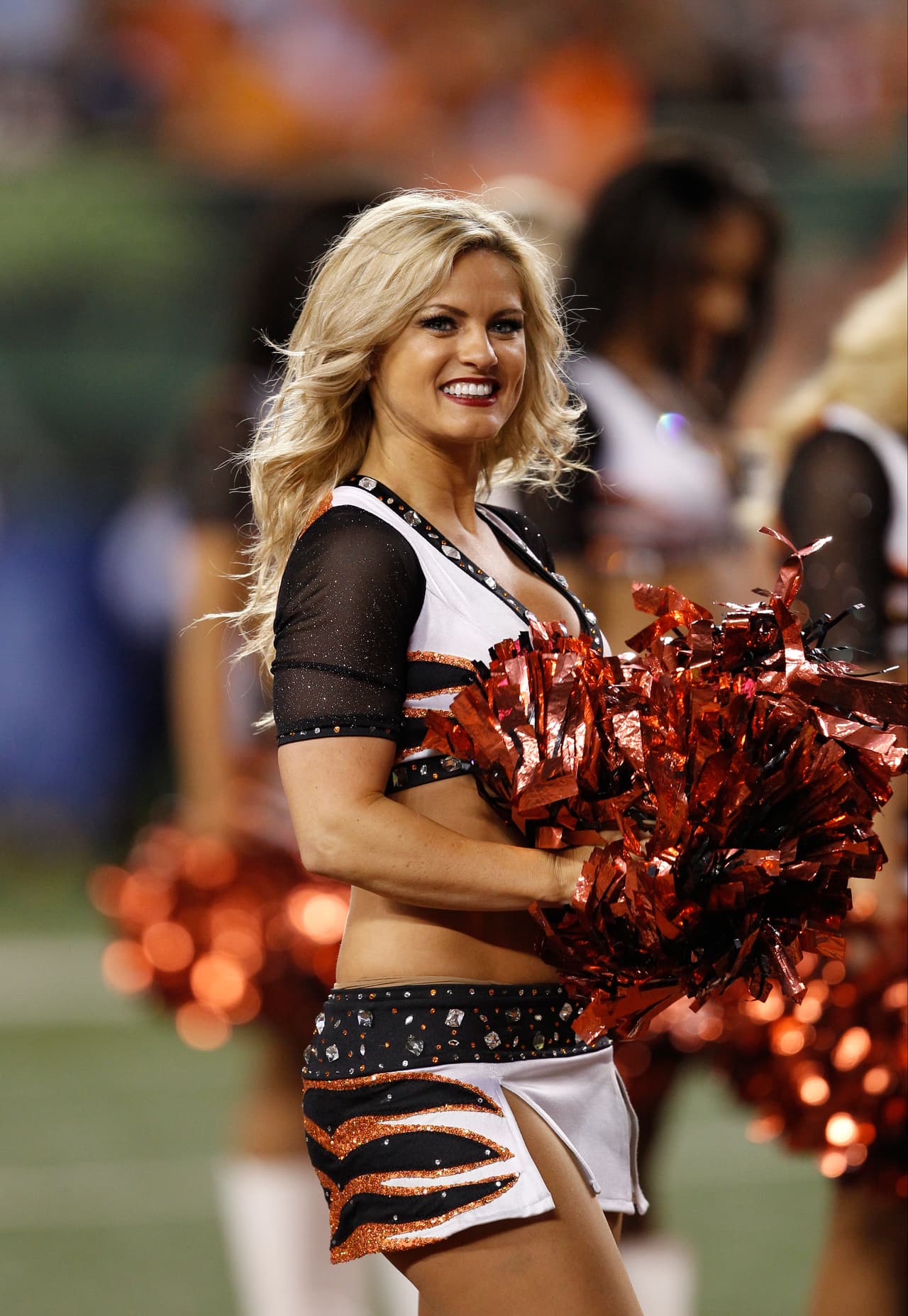 De los ocho equipos de la NFL en la Ronda de Comodines, Bengals, Texans, Chiefs, Vikings, Redskins y Seahawks tienen porristas y NFL.com/Español te regala un collage con las mejores imágenes de todas ellas. ¡Disfrútalo!