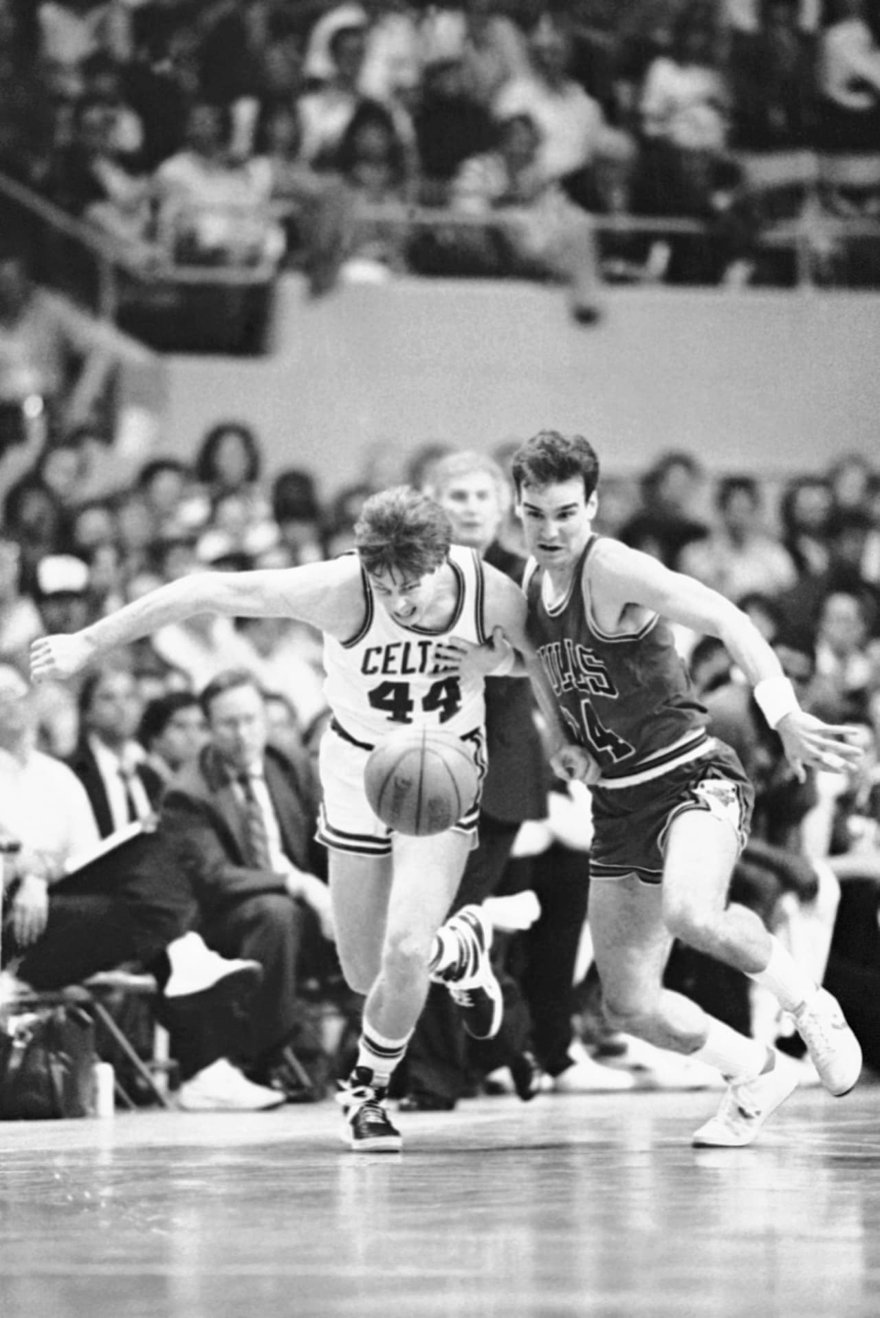 Danny Ainge (44) en la serie de primera ronda de Playoffs de 1986 entre los Boston Celtics y los Chicago Bulls.