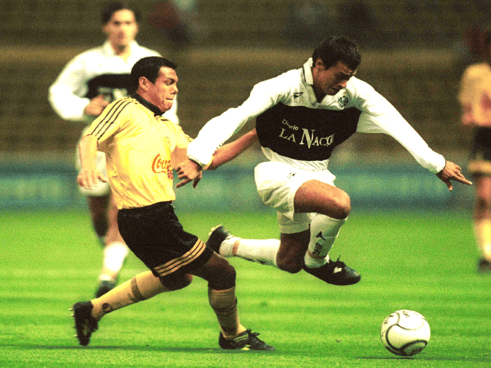 Las Águilas debían ganar para sumar tres puntos y seguir vivos en la Copa. El equipo de Alfredo Tena estaba decidido a ganar en el Estadio Azteca.