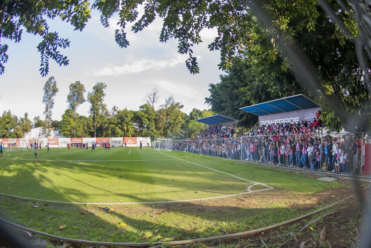 Trabajadores de Chivas señalan reapertura de Verde Valle; directiva lo niega