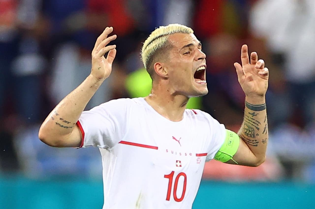 Se define en penales el encuentro y Suiza pasa a Cuartos de Final de la Euro 2020. La escuadra suiza abría el marcador con gol de Seferovic, sin embargo, Karim Benzema con doblete puso arriba a ‘Les Bleus’ junto con Paul Pogba (75’) pero al filo del partido Garavanovic (90’) se encargo de llevar el encuentro a tiempo extra. Kylian Mbappé falló el penal que definió el encuentro.