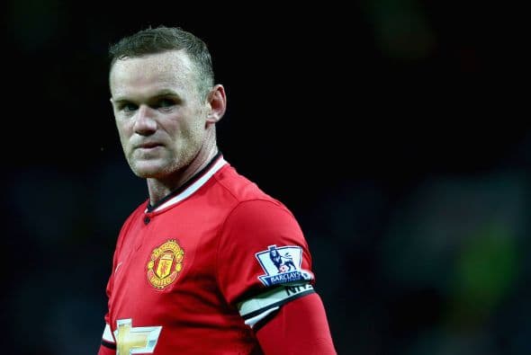 Rooney tuvo acercamientos con los Citizens en años pasados cuando tuvo diferencias con el ex entrenador del United Alex Ferguson, además el City parecía tentarlo con un contrato más jugoso en cuestión de dinero y temporadas.