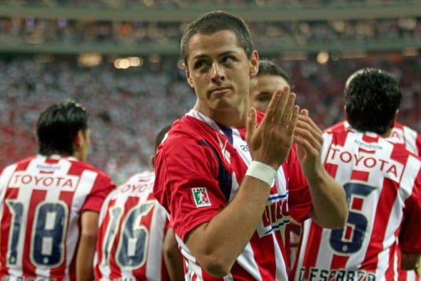 Javier 'Chicharito' Hernández se lució con las Chivas de Guadalajara, se llevó el premio y lo compró el Manchester United.