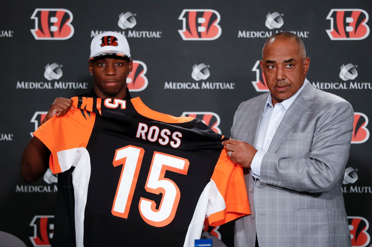 El fenomenal John Ross firmó su contrato de novato con Cincinnati