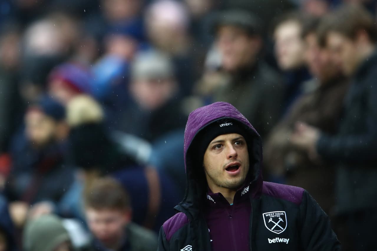 David Moyes volvió a dejar al 'Chicharito' en el banco de suplentes, mientras los rumores sobre su salida siguen aumentando por la falta de minutos.