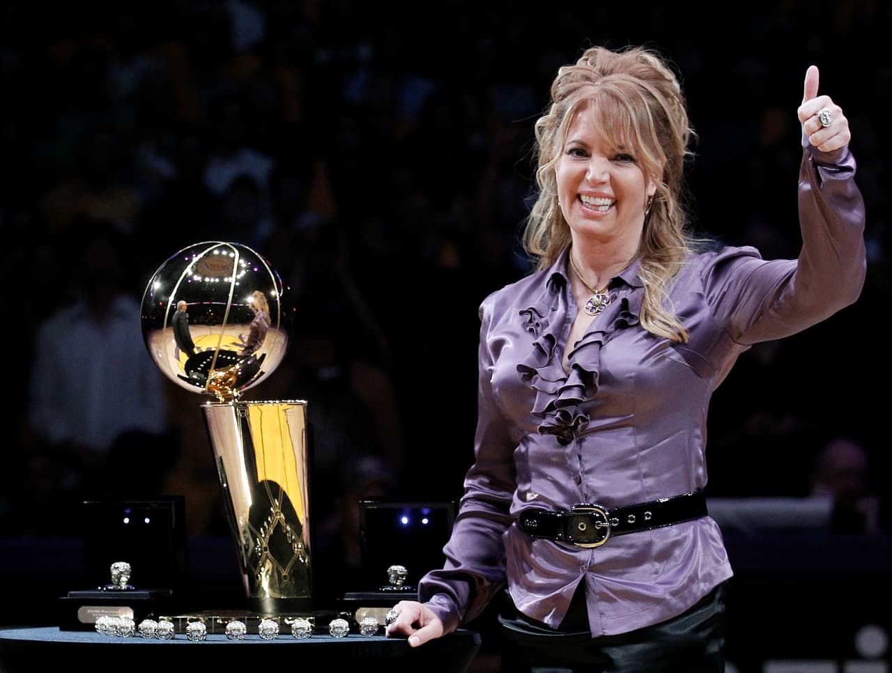 Jeanie Buss es la primera mujer en llevar a una franquicia de la NBA, Los Angeles Lakers, a su primer título en 10 años
