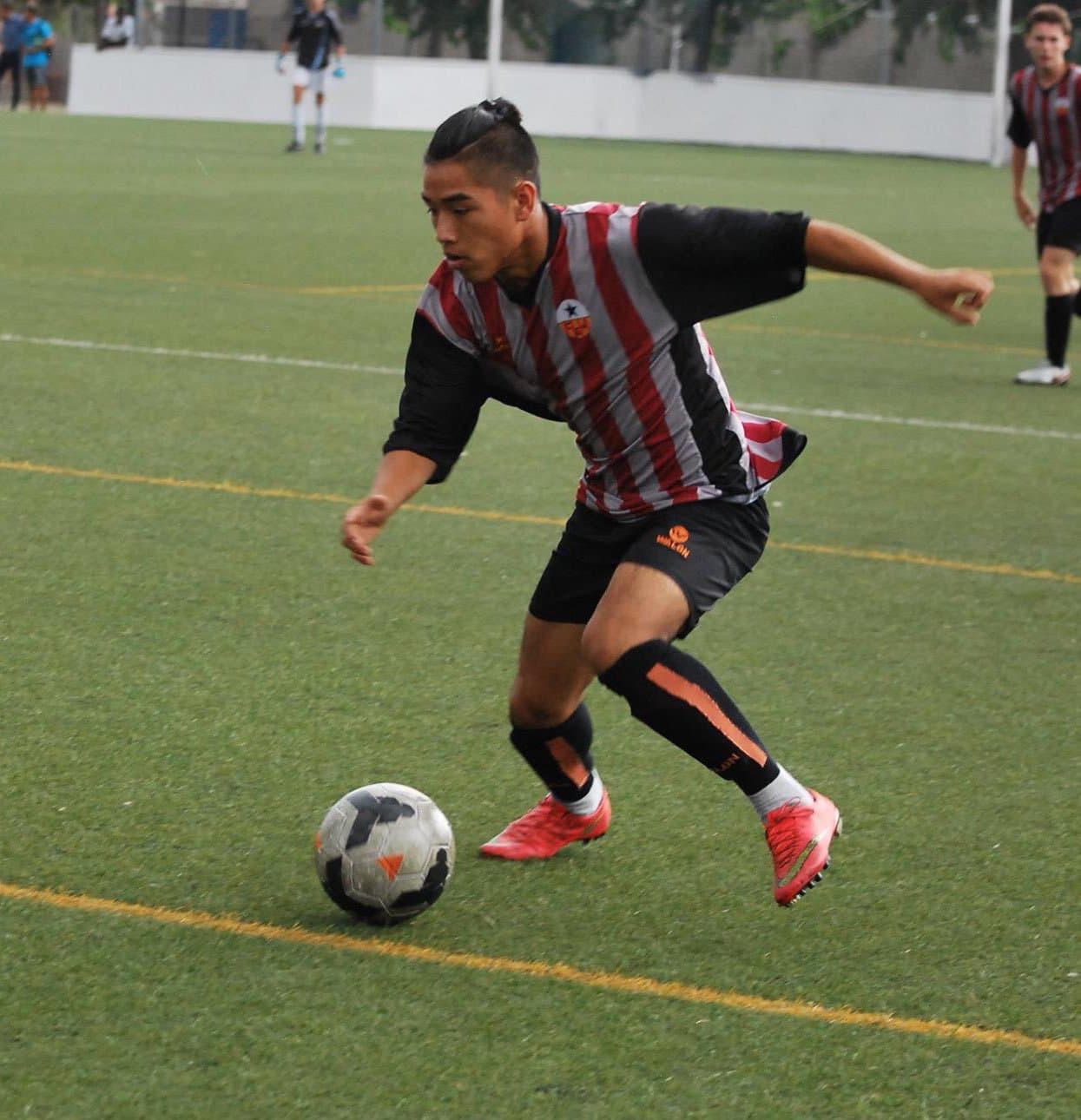 Nació en Cancún, pero sus rasgos japoneses –producto de sus padres– lo hicieron una rareza en las Fuerzas Básicas de Chivas, Pachuca y Atlante. Ryuken Nishizawa nunca llegó a debutar en Primera y ahora juega en España con C.E. Jupitar.