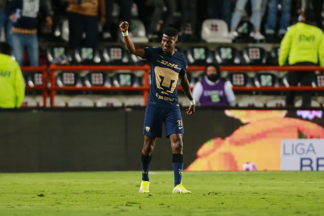 Pumas dejó escapar tres puntos de oro ante el Pachuca que empató el partido sobre el final con un penalti.