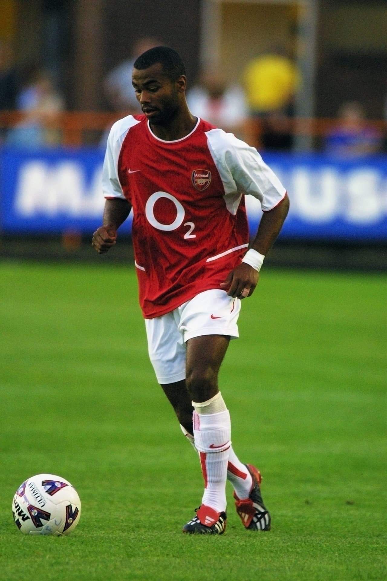 Ashley Cole tuvo una carrera remarcable como lateral zurdo y fue el mejor socio de David Beckham sobre el césped.