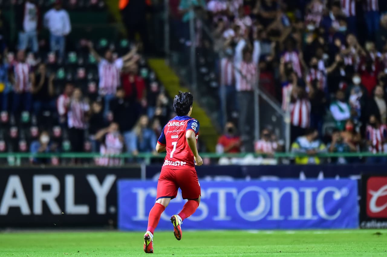 Macías volvió a jugar con Chivas y fue abucheado por la afición guanajuatense.