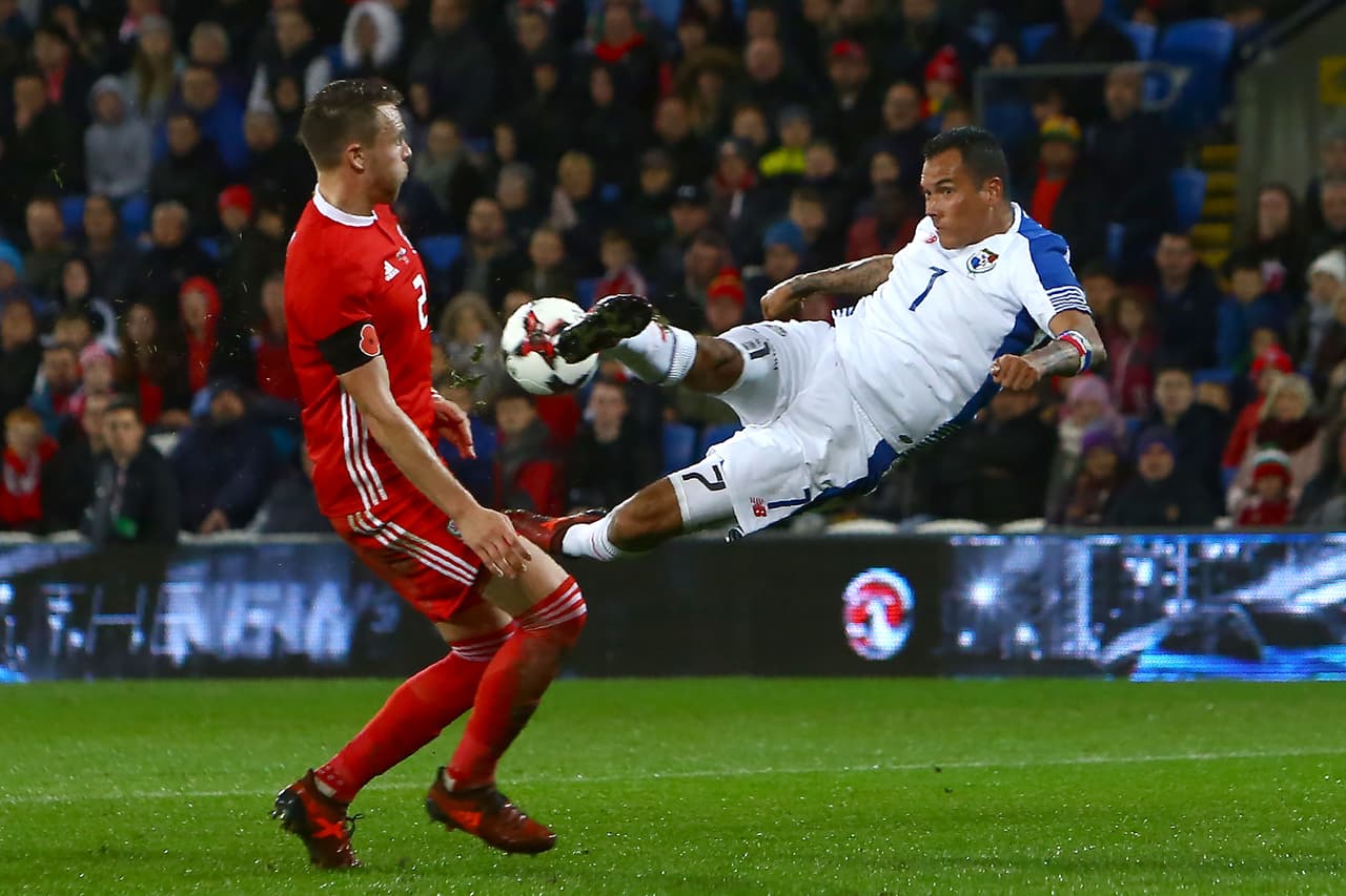 Panamá rescató el empate ante Gales