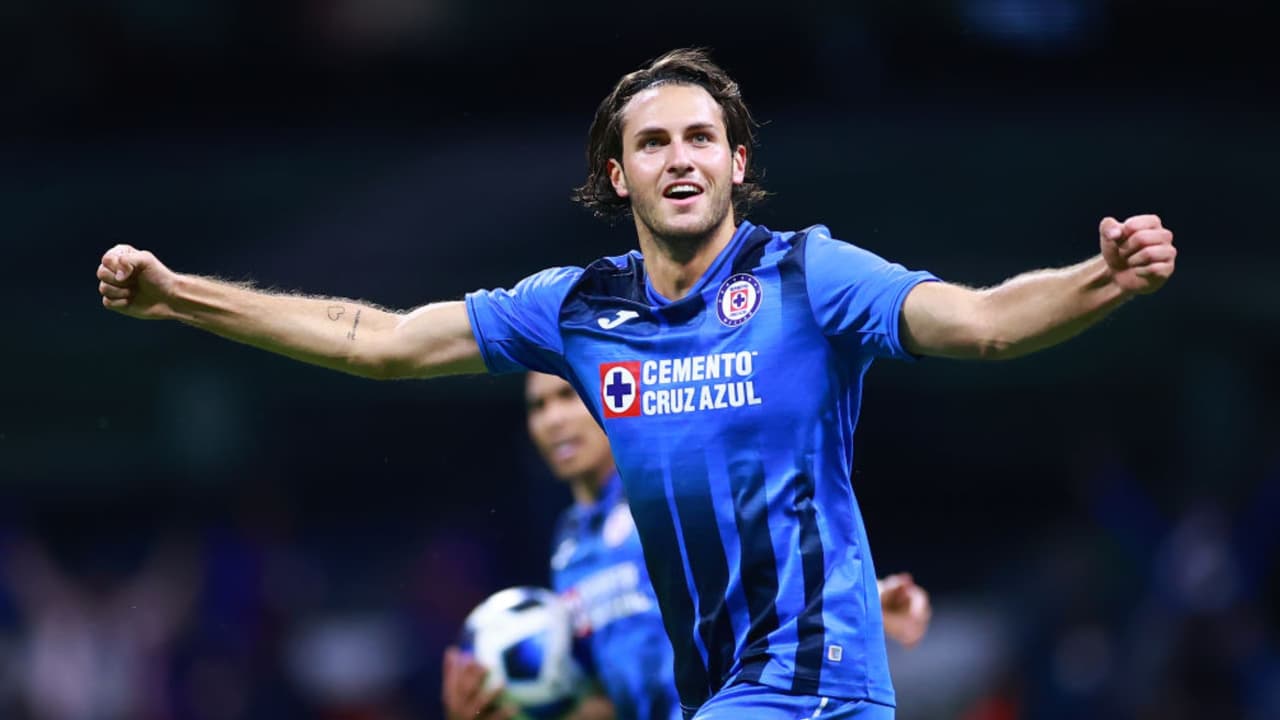 Juan Reynoso sobre Santiago Giménez: “Es inversión y oro molido”