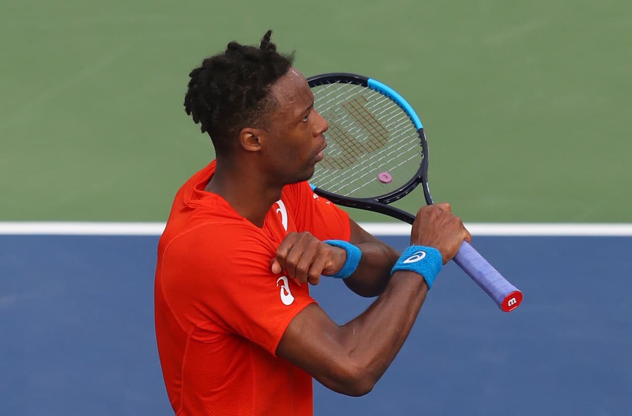El francés Gael Monfils, que venció 6-1, 7-6 (3), 6-2 al lituano Ricardas Berankis, y buscará detener en la Semifinal del ATP 500 de Dubai al griego de 20 años Stefanos Tsitsipas, que se impuso 6-7 (4), 7-6 (1), 6-1 al polaco Hubert Hurkacz para clasificar a su tercera semifinal en 2019.