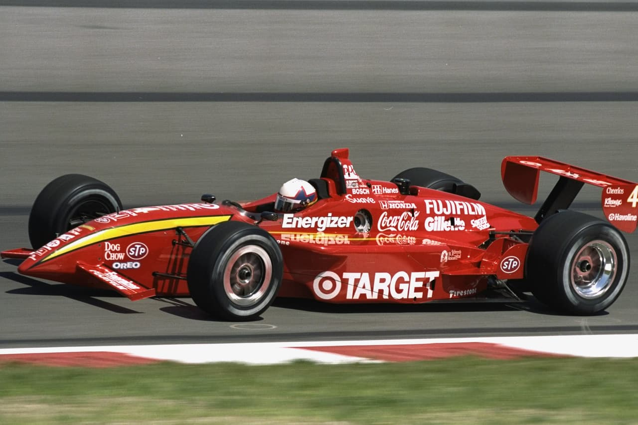 A Montoya le costó poco adaptarse a las nuevas condiciones en los coches del Champ Series y consiguió quedarse con siete carreras, además de integrar el podio en dos oportunidades más.