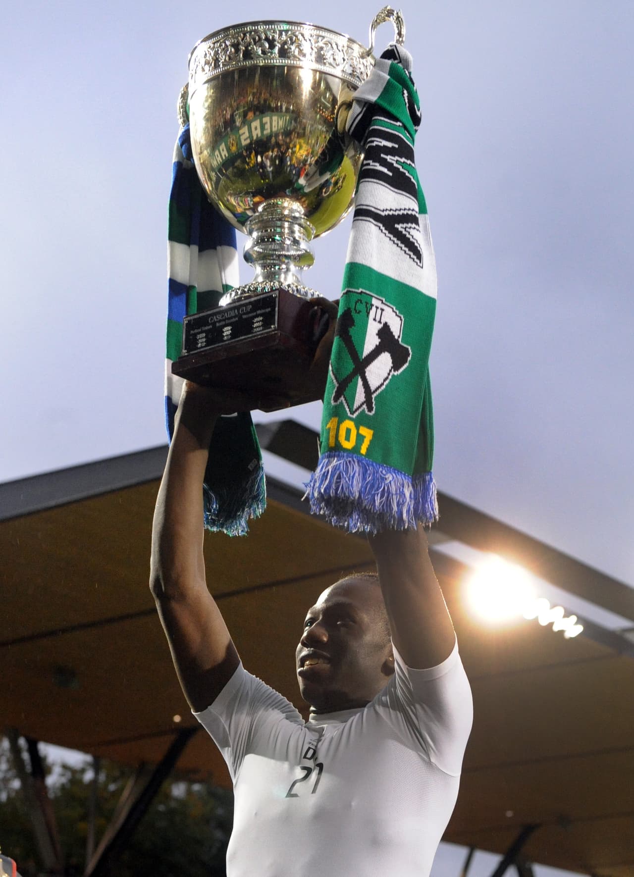 Su entrega por los colores de los Timbers le hizo ganarse el amor de los fanáticos, quien hoy en día lo tienen como ídolo.