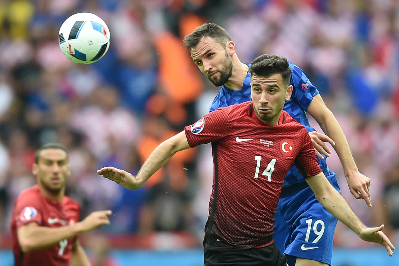 Turquía intentó responder a base de coraje y destellos de fútbol aunque con pocas llegadas.