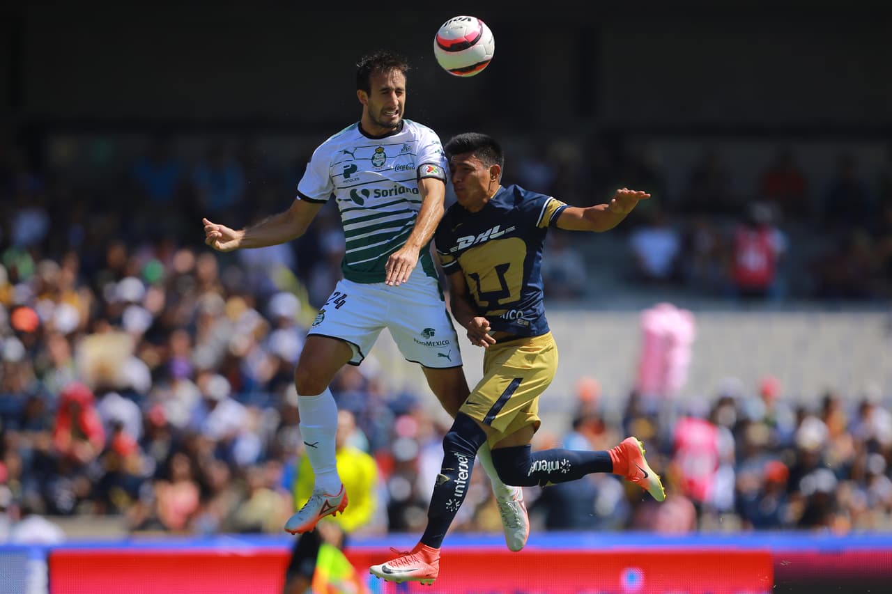 Santos de nuevo se fue arriba y dio su segundo golpe con la anotación de Djaniny al minuto 24 del segundo tiempo.