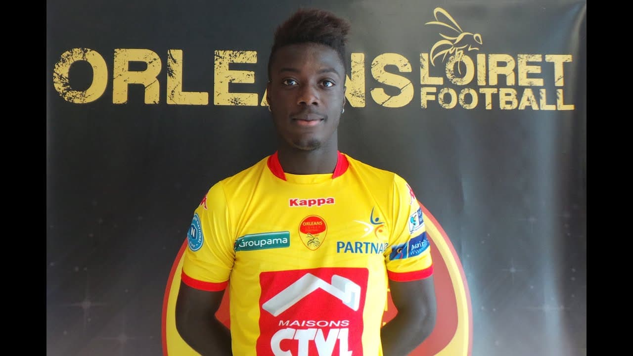 Un punto importante de su carrera fue su cesión al US Orléans de la tercera división en la 2015-16. Pépé fue vital para consumar el ascenso a Ligue 2 y anotó 7 goles aquella temporada.