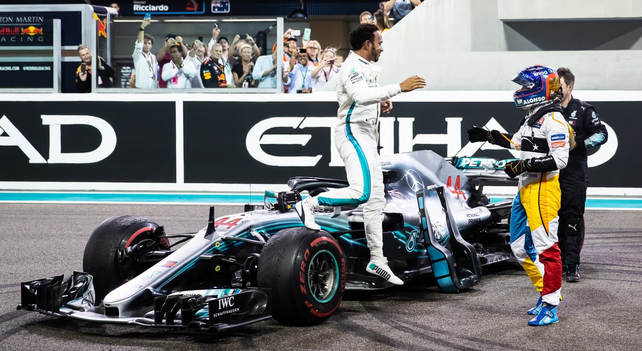 La Fórmula 1 se despide con triunfo de Hamilton y el adiós de Alonso en Abu Dabi