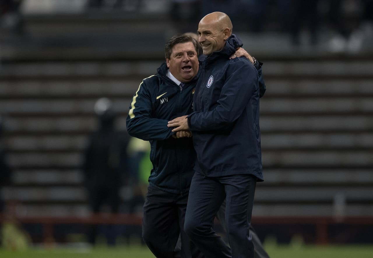 La buena actitud entre los técnicos es evidente, pues ambos aún siguen en la lucha por la Liga MX y en la Liguilla del Apertura 2017 podría haber revancha.