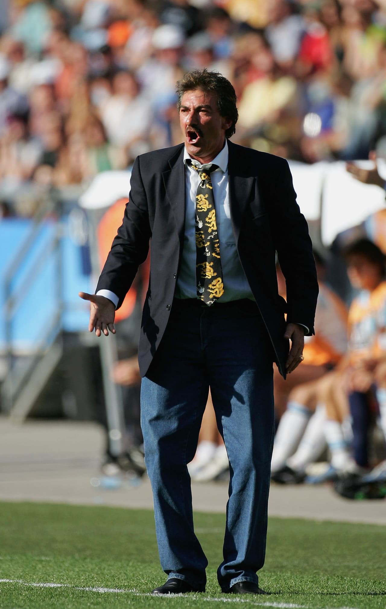 Fue vital para los Diablos en el torneo Apertura 2002 cuando llegaron a la Final y la ganaron ante Morelia pero él ya se encontraba dirigiendo al Tri en el proceso mundialista de Corea-Japón 2002.