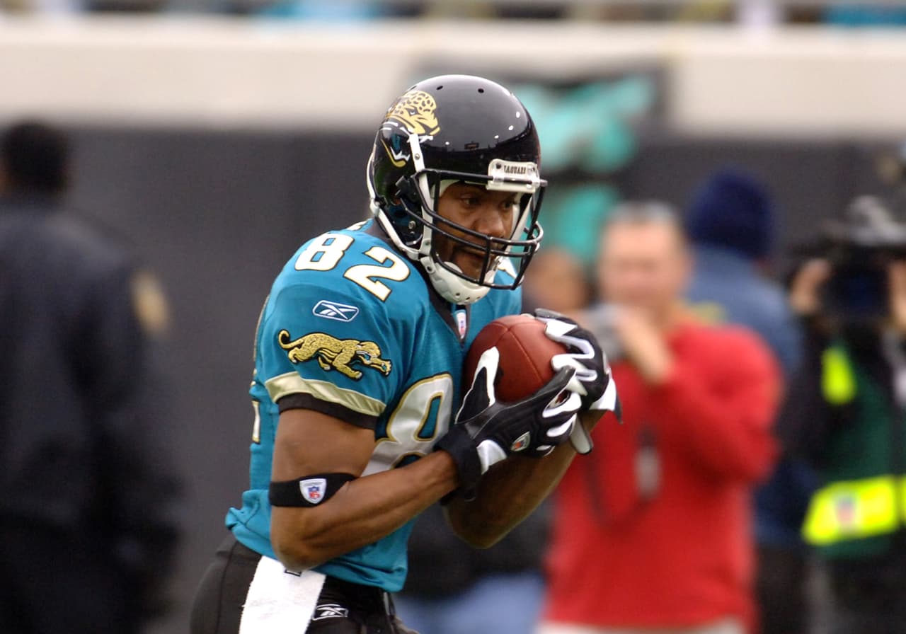 <b>Jacksonville Jaguars: WR Jimmy Smith</b>. Los Jaguares son una de las franquicias más jóvenes de la NFL. Cuando se retiró era el sexto mejor receptor de la historia. Una buena razón para el nombramiento.