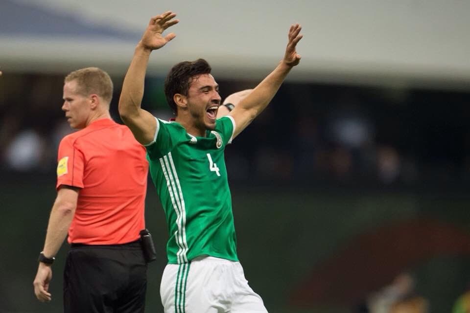 ¿Otro seleccionado mexicano a la MLS? Oswaldo Alanís podría dejar Chivas para jugar con Vela en LAFC