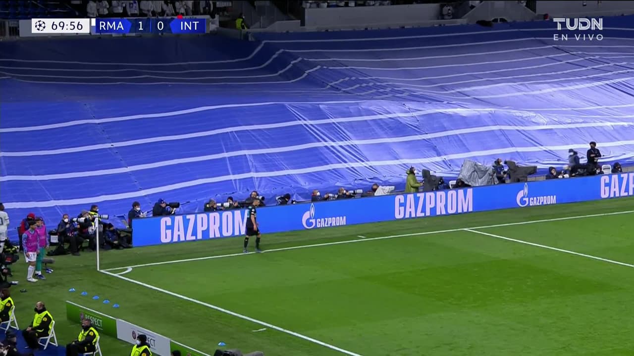 ¡TIRO ATAJADO! disparo por Rodrygo.