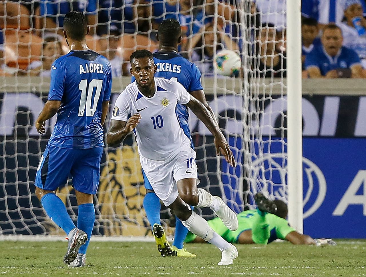 Leandro Bacruna, futbolista del Cardiff, rompió el cero y con su anotación al minuto 40 de la primera parte, le otorgó el triunfo a Curazao.