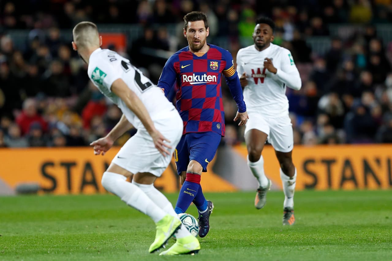 Arturo Vidal asistió a Messi de tacón, previo a un pase de Griezmann, para romper la paridad en el triunfo del Barça 1-0 sobre el Granada.