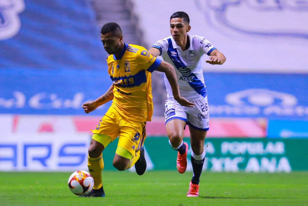 Gignac abrió el marcador desde los once pasos a los 11’ de juego. Ormeño (23’) se encargó de emparejar los cartones. Tigres y Puebla llegaron a 12 y 16 unidades, respectivamente. En la J11, Puebla recibirá al Atlas y tigres recibirá a Mazatlán.