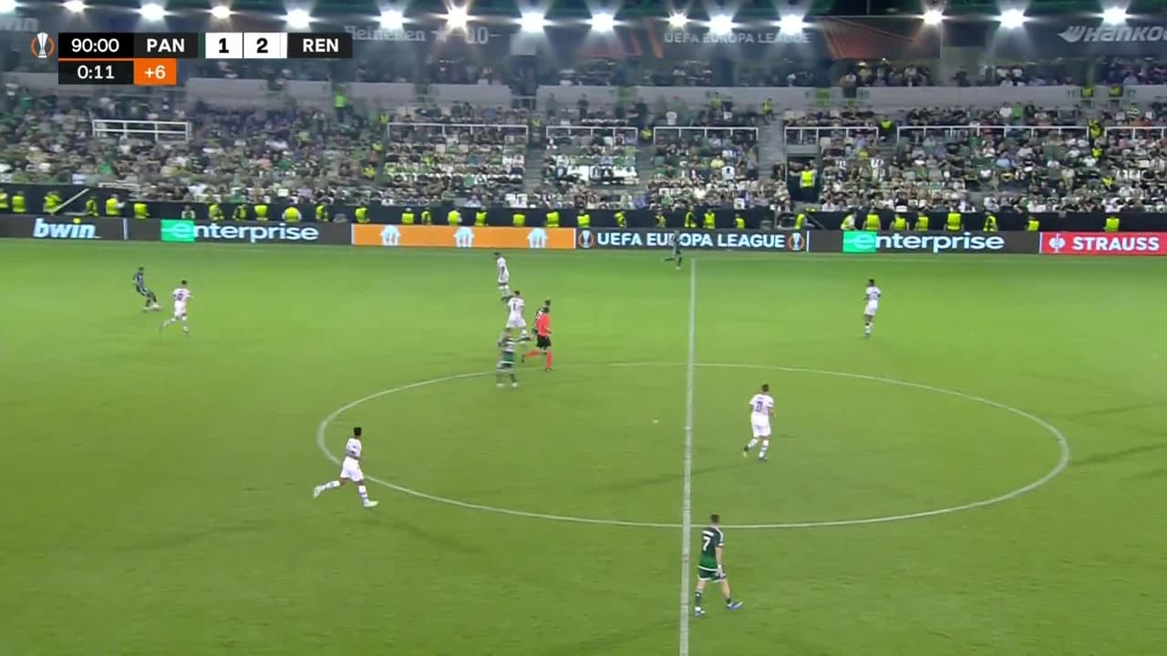 ¡TIRO ATAJADO! disparo por Ludovic Blas.