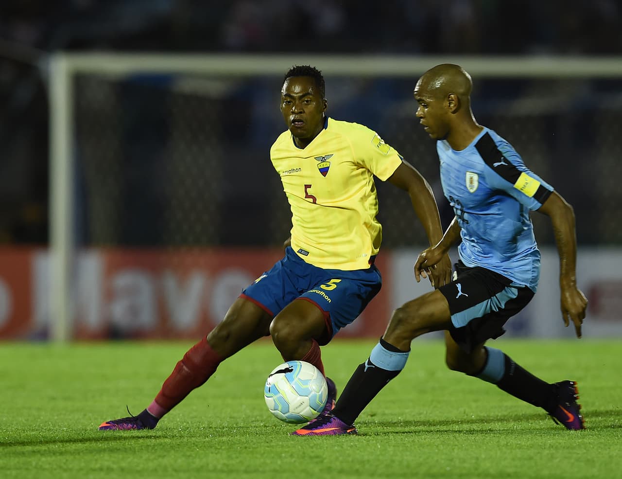 Ibarra y el uruguayo Diego Rolán.