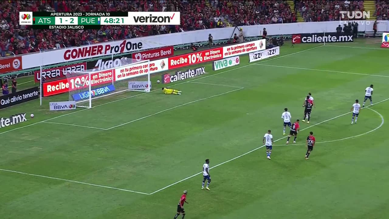 ¡TIRO ATAJADO! disparo por Eduardo Aguirre.