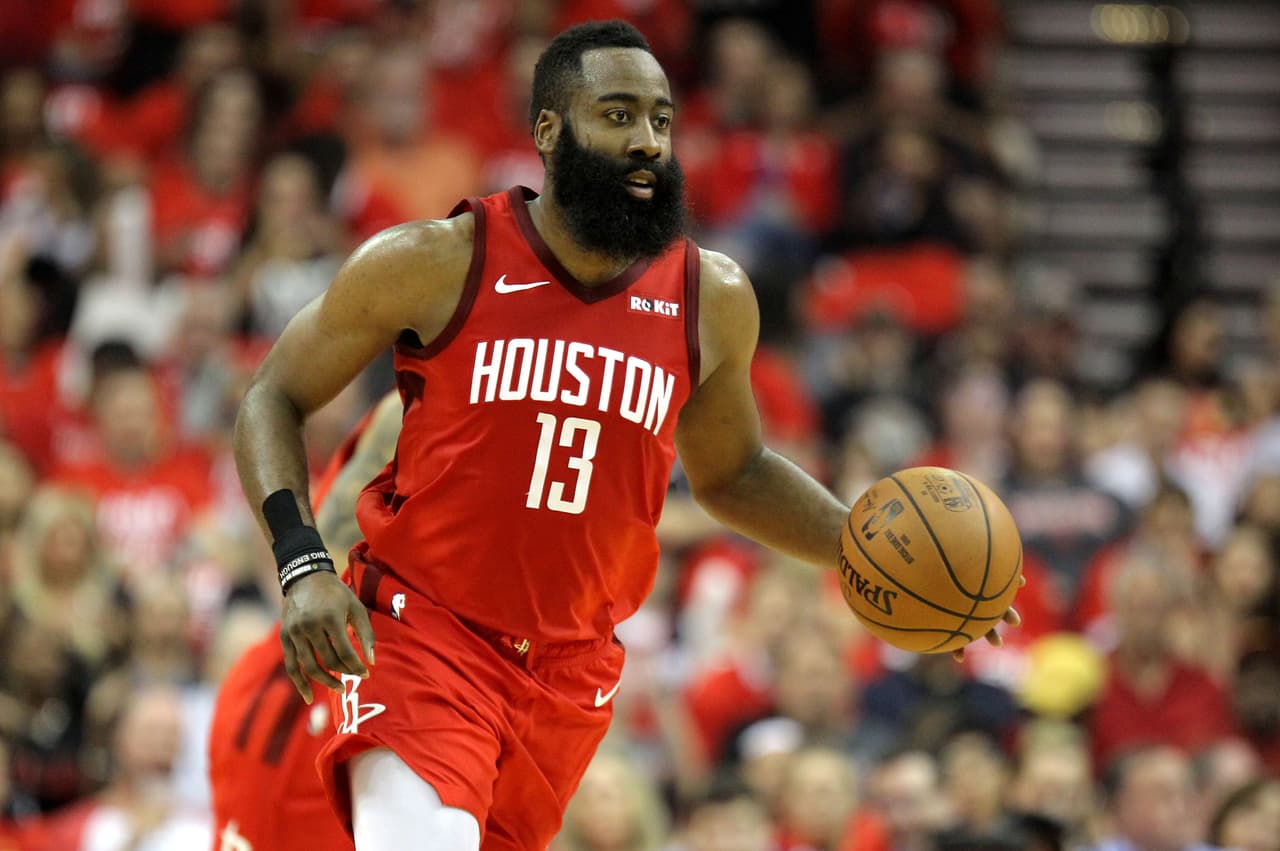 Los Houston Rockets tuvieron que irse al quinto juego de la serie de primera ronda de los Playoffs en la Conferencia del Oeste para dar cuenta del Utah Jazz, y eso se dio gracias a la gran actuación de James Harden.