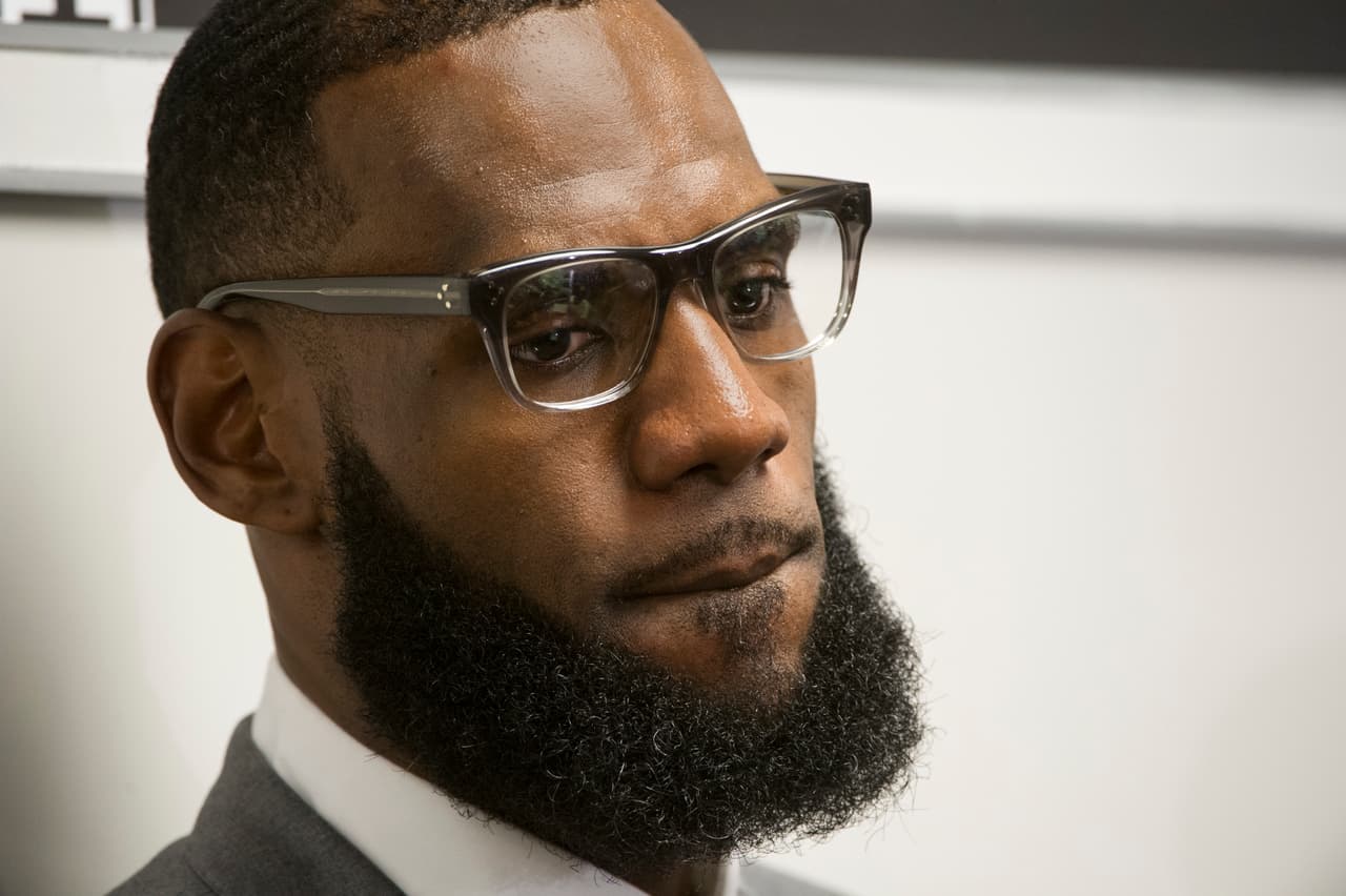 La polémica entre LeBron James y Donald Trump no fue cosa espontánea. El astro de la NBA lleva largo rato arremetiendo con las políticas y las controversiales declaraciones del mandatario en Twitter.