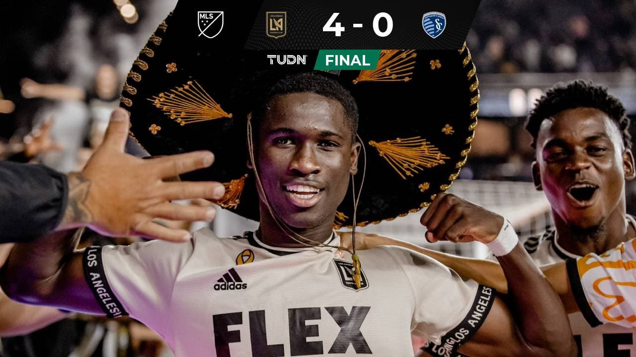 Cantan los mariachis en Los Ángeles y golean a Alan Pulido