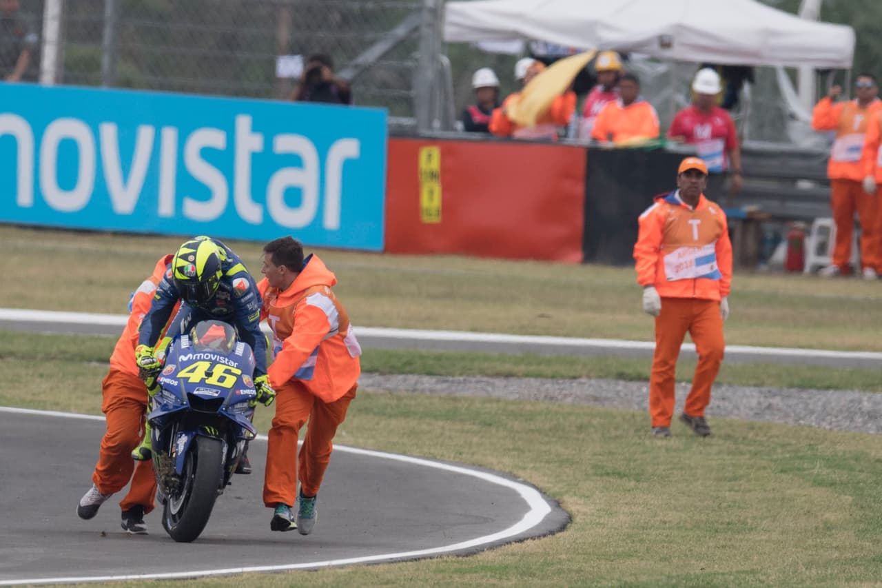 También en 2015 a Rossi se le acusó de una maniobra similar, cuando en un emparejamiento pareció patear a su contrincante para sacarlo de balance.