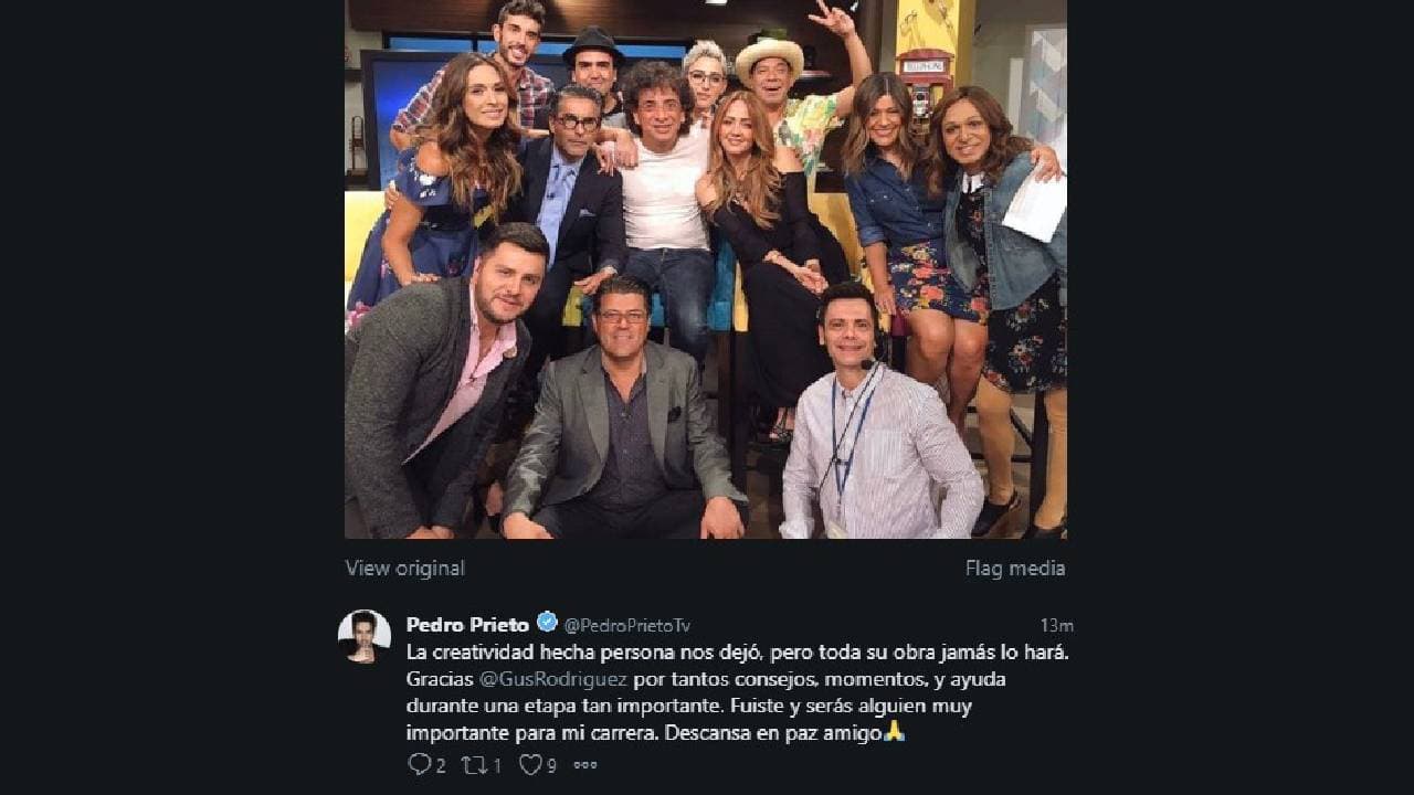 Fue el pionero del mundo gamer en México, teniendo una participación activa en los videojuegos desde 1995. Además, colaboró en los guiones del comediante Eugenio Derbez.