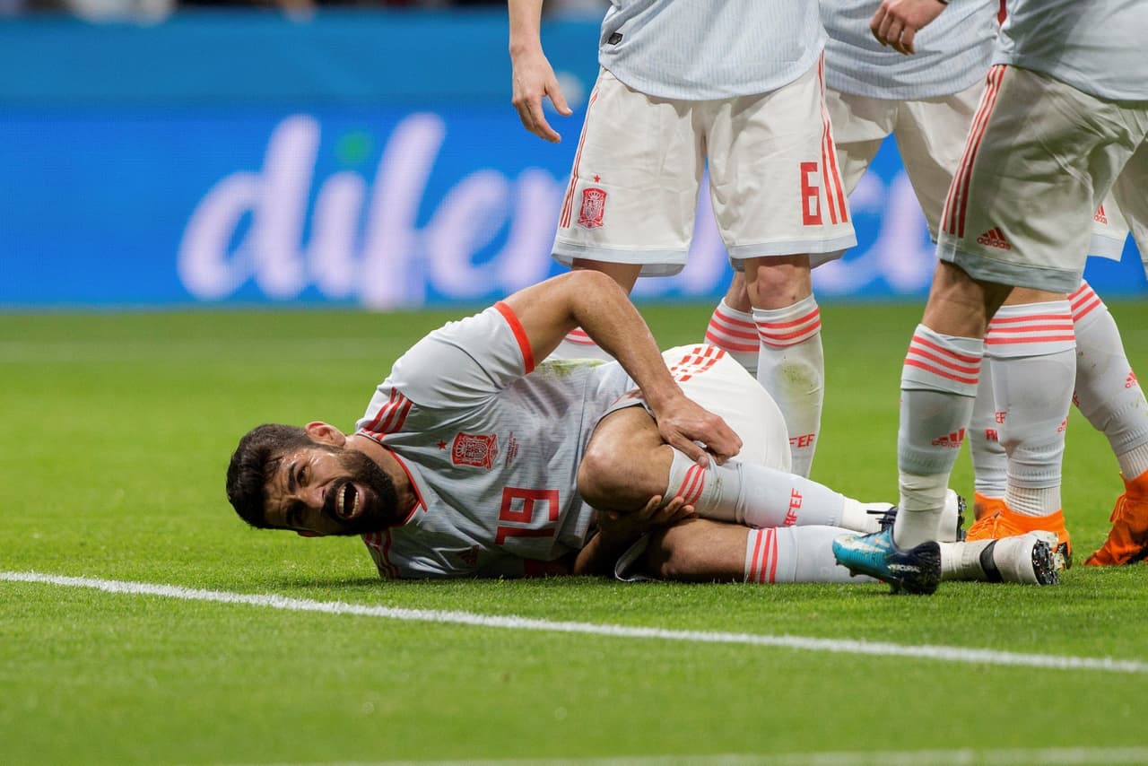 Quedó golpeado, pero con la felicidad de poder anotar un gol más con la camiseta española. Fue su séptima anotación en el fútbol internacional.