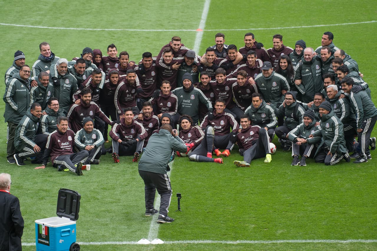 El grupo completo pisó el césped del histórico estadio belga, inaugurado en 1930 para el Mundial de Ciclismo de Pista.