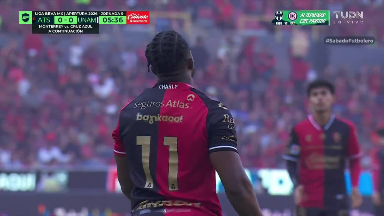 ¡CERCA EL ATLAS! contragolpe que casi termina en gol.